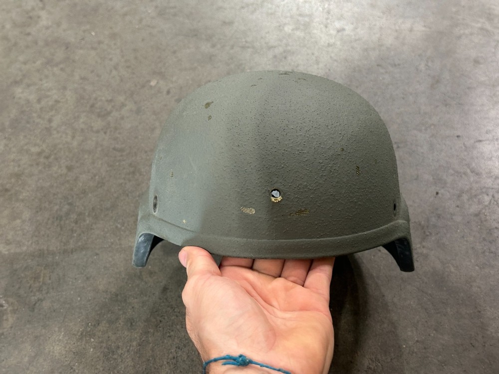 Medium - US Military Advanced Combat Helmet ACH / MICH Size M