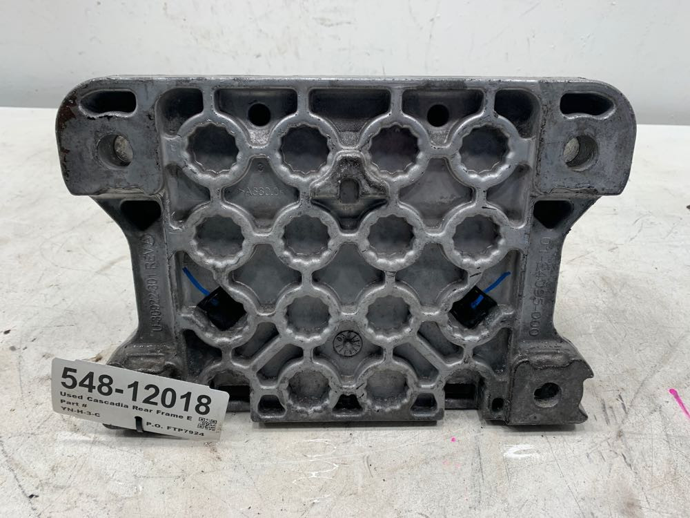 Freightliner Cascadia Engine Mount (548-12018)