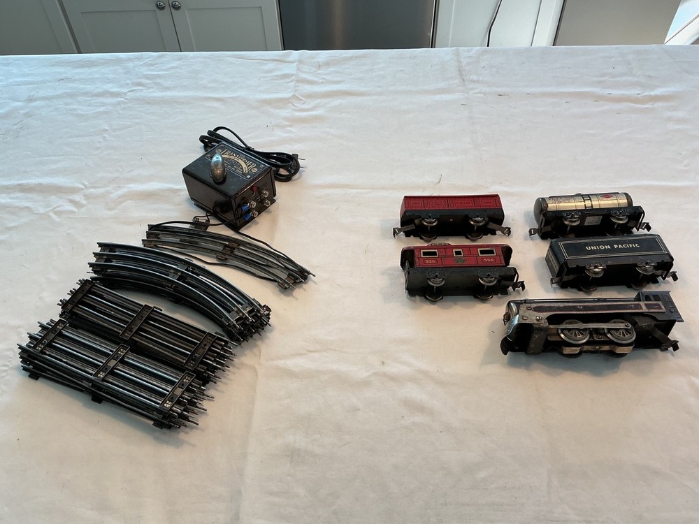 MARX Postwar Steam Engine Set w. Transformer Tracks Freight Car Set 0 scale