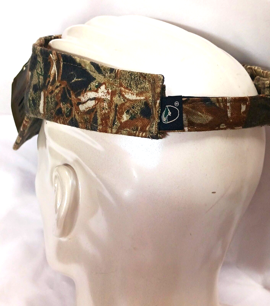 CAMOFLAUGE MOSSY OAK VISOR WITH ADJUSTABLE BACKING NWT
