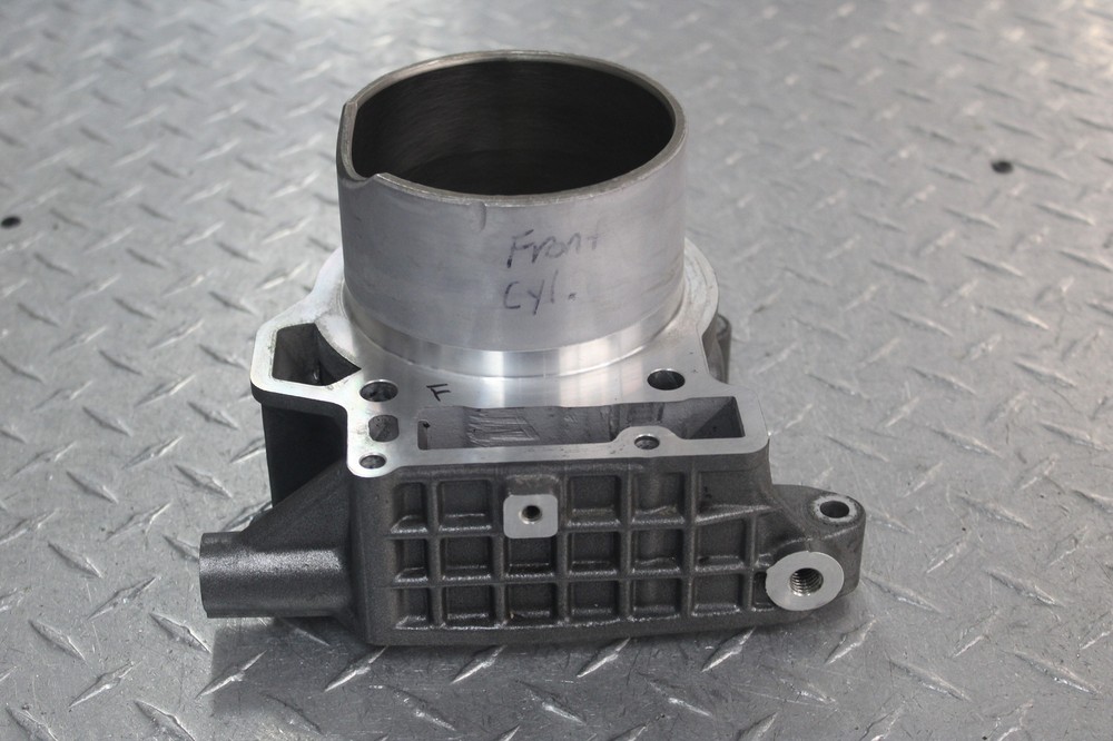 2000 APRILIA RSV MILLE ENGINE FRONT MOTOR PISTON CYLINDER BLOCK