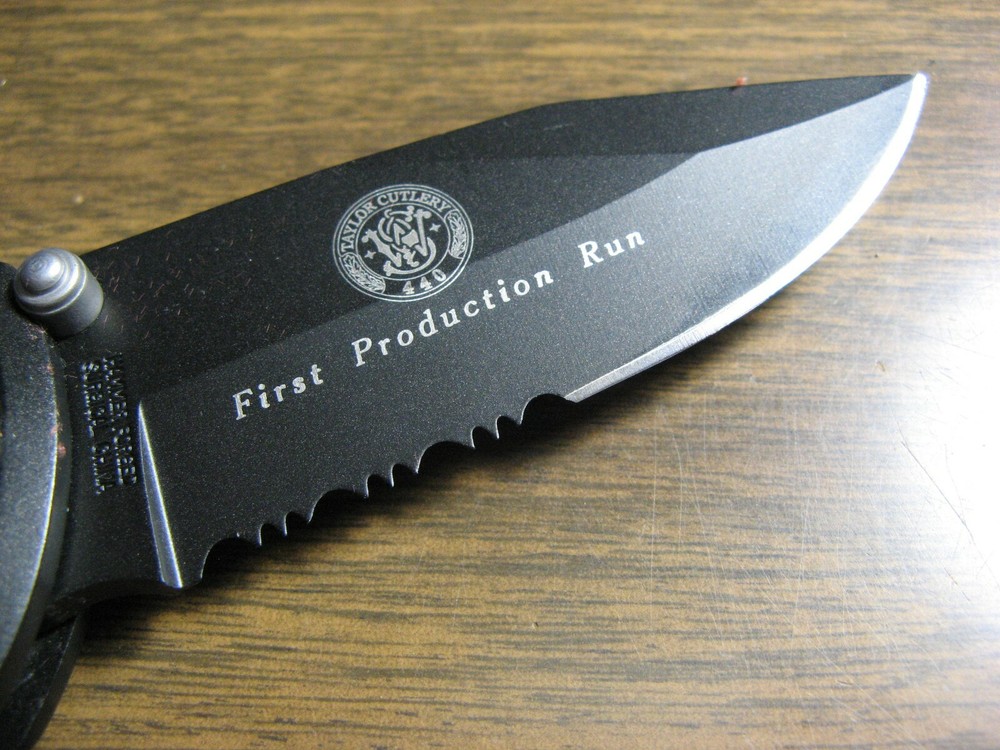 Smith & Wesson Stainless Folding Knife