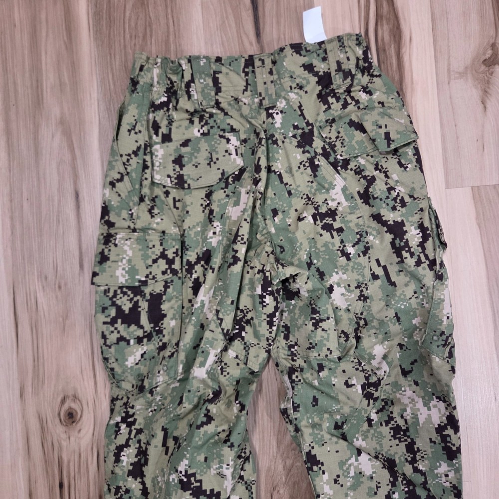 US Navy Nwu Type III Green Digital Trousers Size Medium Regular
