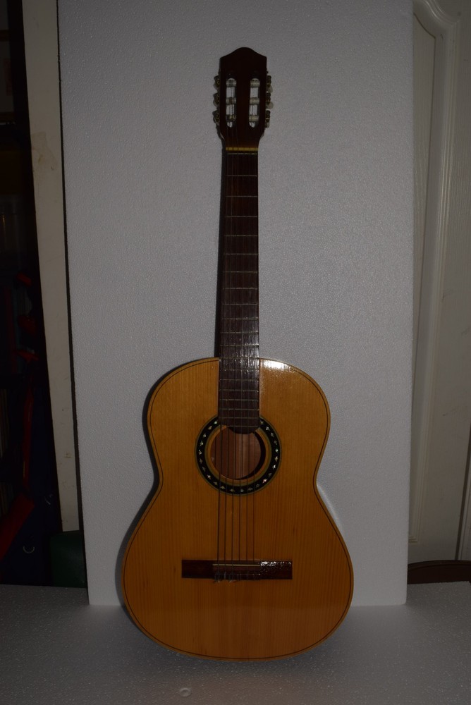 1960's CLASSICAL GUITAR - Student Model - Unbranded - Chipboard Case