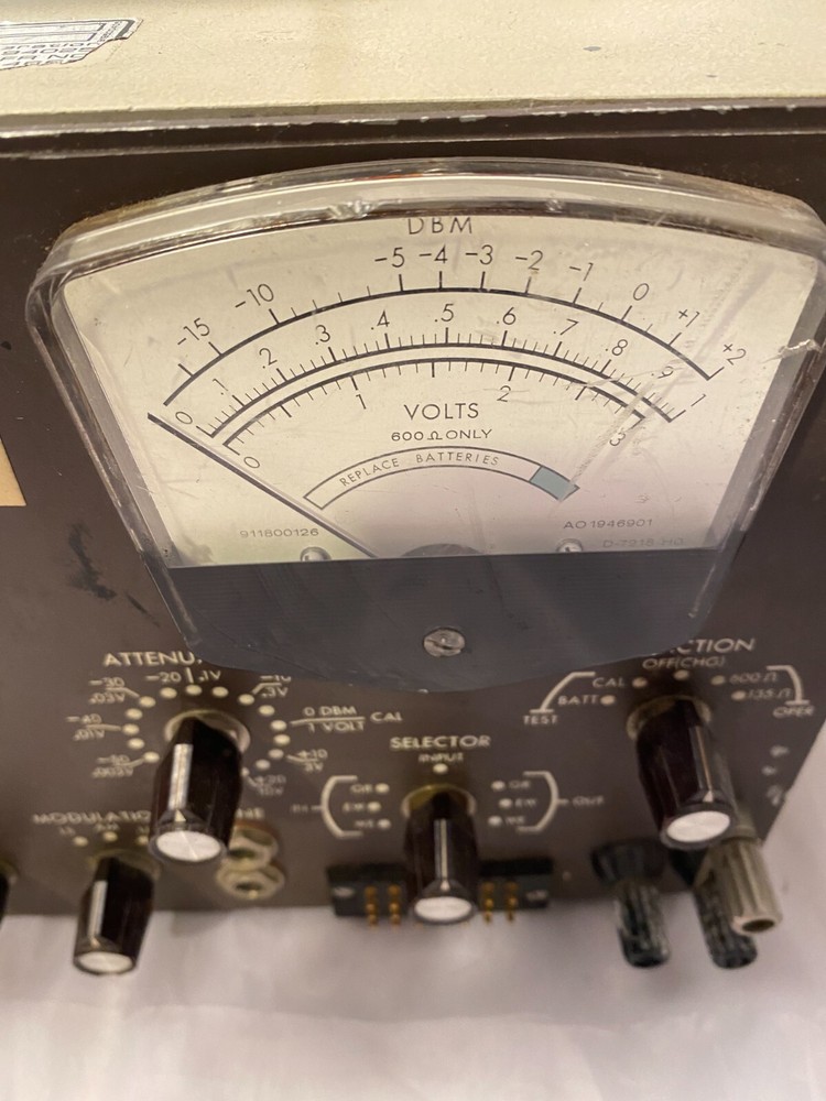 Philco Sierra Electronics Frequency Selective Voltmeter Model 127C Vintage Meter