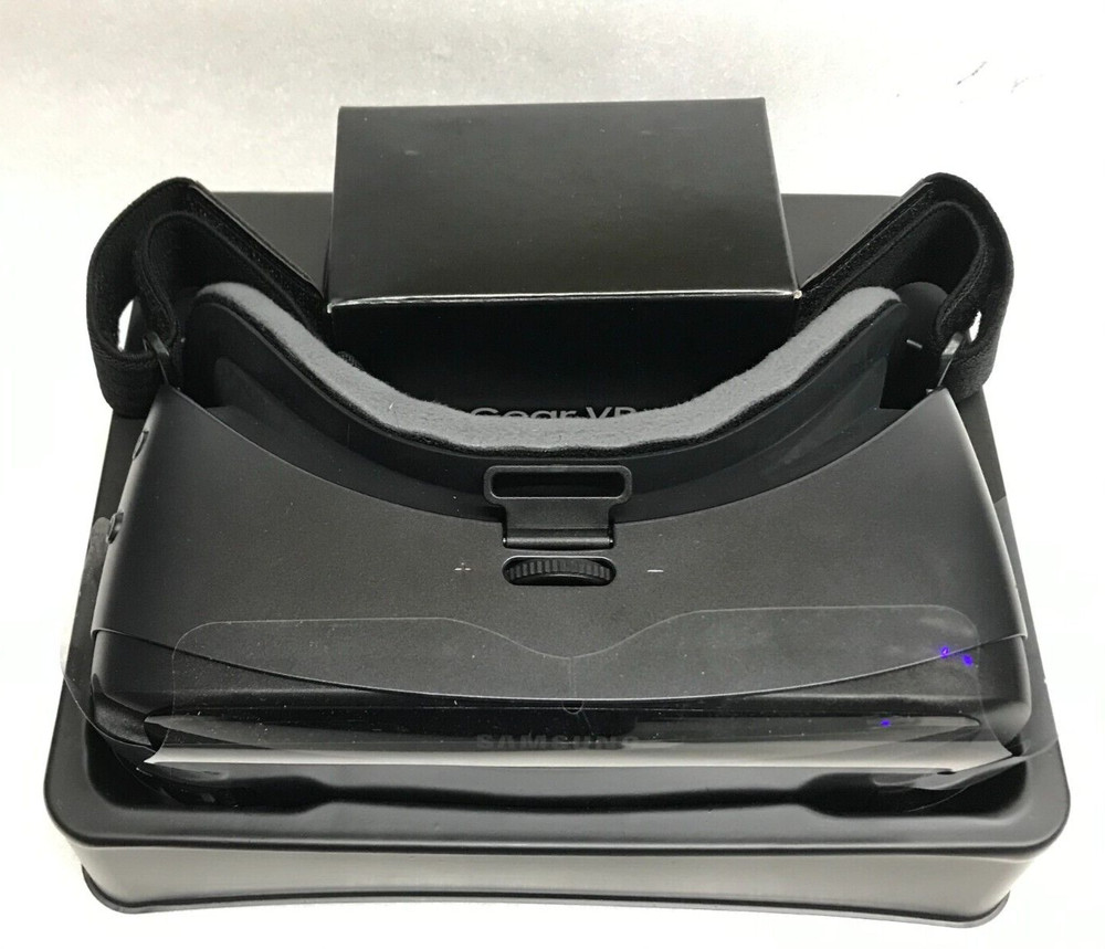 Samsung SMR324 Gear VR with Controller - Black New Open Box Never Used