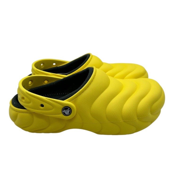 Crocs Classic Lined Overpuff Clogs Cyber Yellow 210059-77J