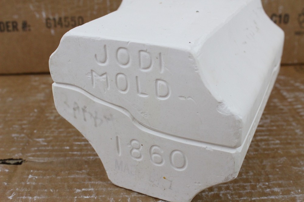 Ceramic Slip Mold 2 Piece Bunny Rabbit Easter Decoration Jodi 1860 Cast Casting