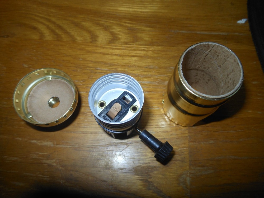 New 2 Circuit 3 Terminal Medium Base Lamp Socket With Brass Shell By ADL D56BB