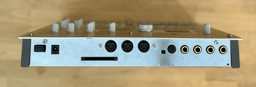 Korg Electribe ES-1 mkII Rhythm Production Sampler