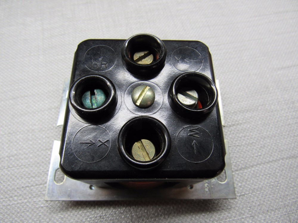 Pass & Seymour IG-5744 Receptacle