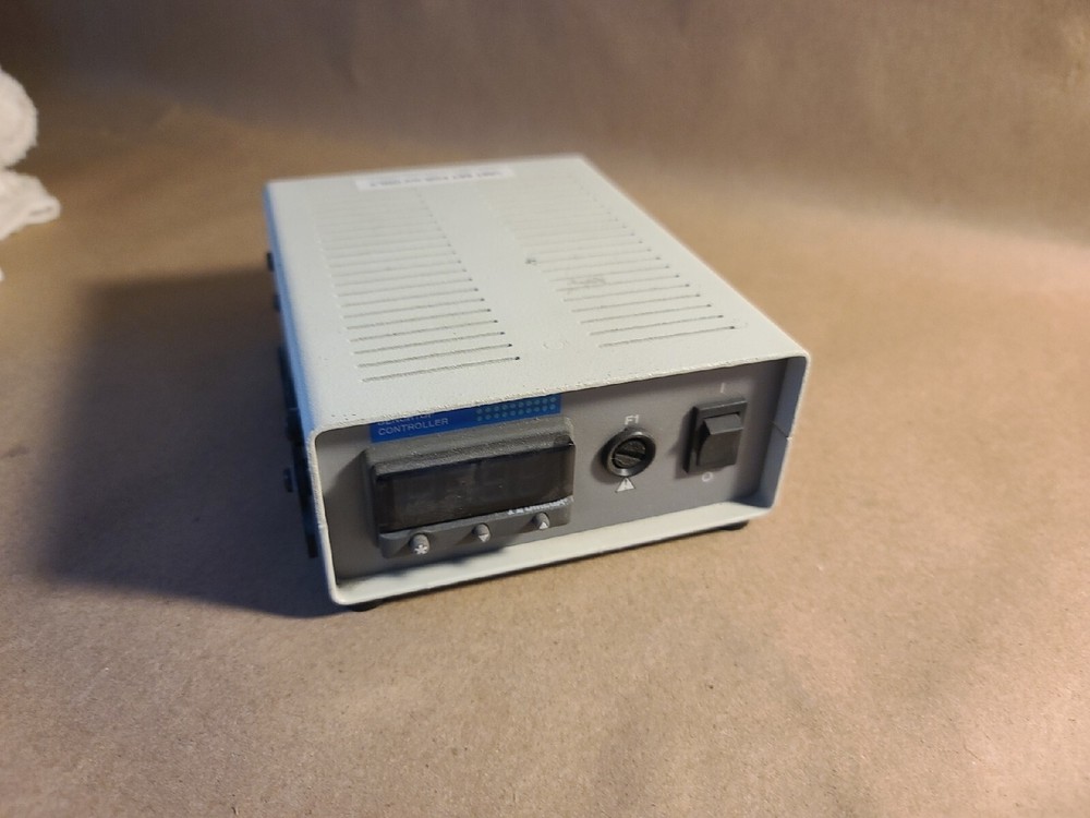 Omega CSC32 Series Mini Benchtop Controller LOT D500