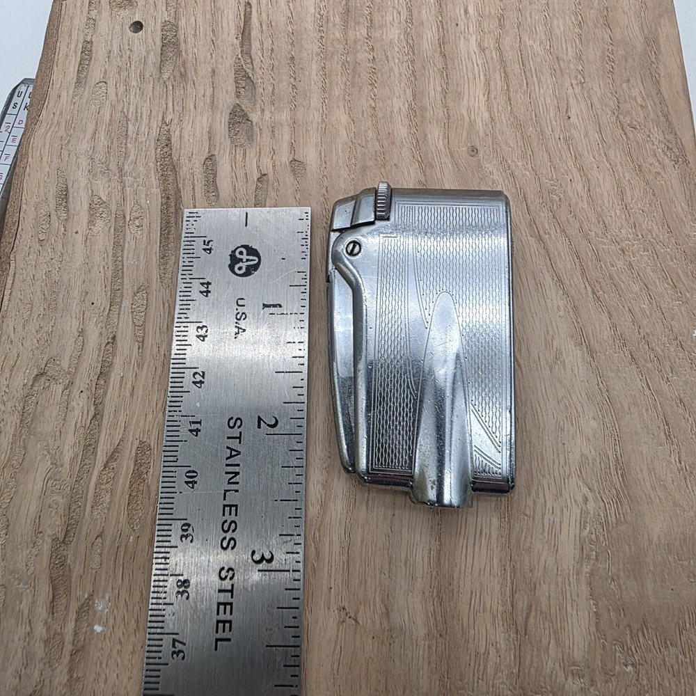 Vintage Ronson Varaflame Premier Lighter