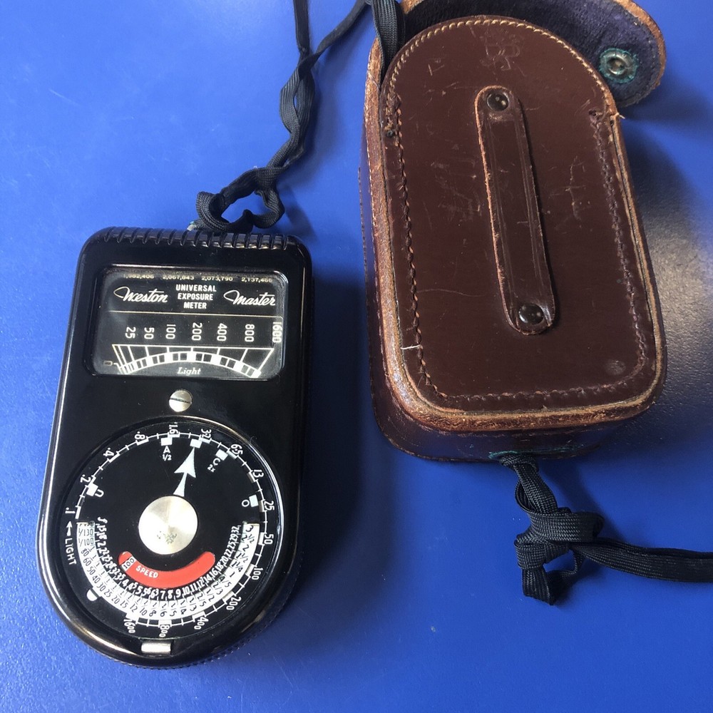 Weston Master Universal Exposure Light Meter Model 715  in Leather Case