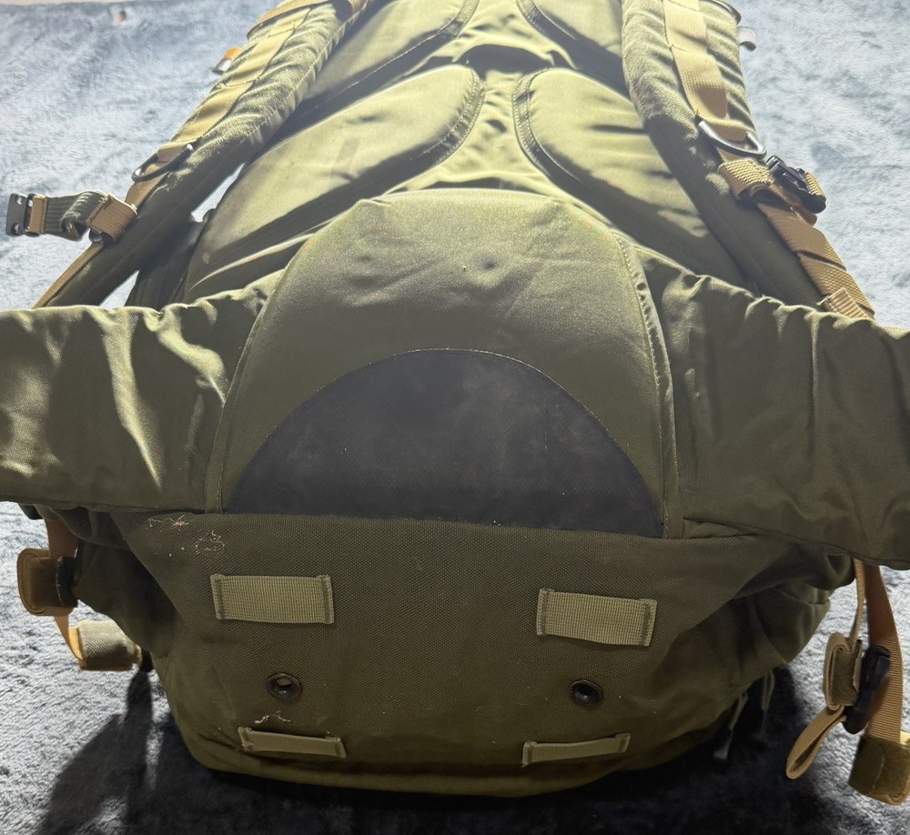 Camelbak Maximum Gear BFM Large Tactical Backpack. Great Condition.