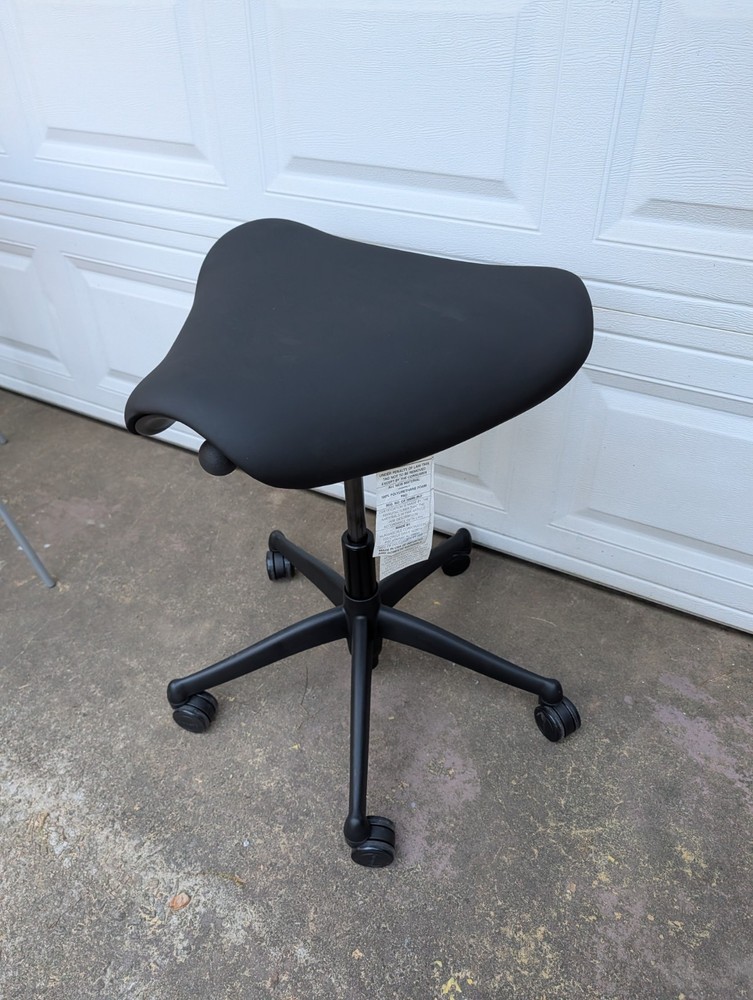 Humanscale Freedom Saddle Stool BLACK
