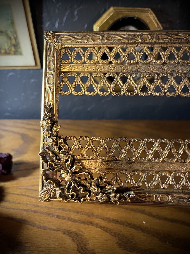 Vintage Hollywood regency tissue box holder