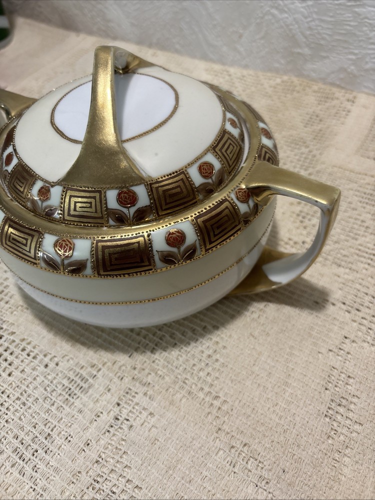 handpainted nippon covered sugar bowl