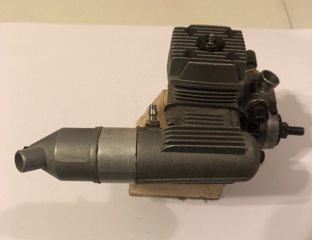 K & B Model airplane engine SQUARE HEAD w/muffler NICE COMPRESSION NM CONDITION