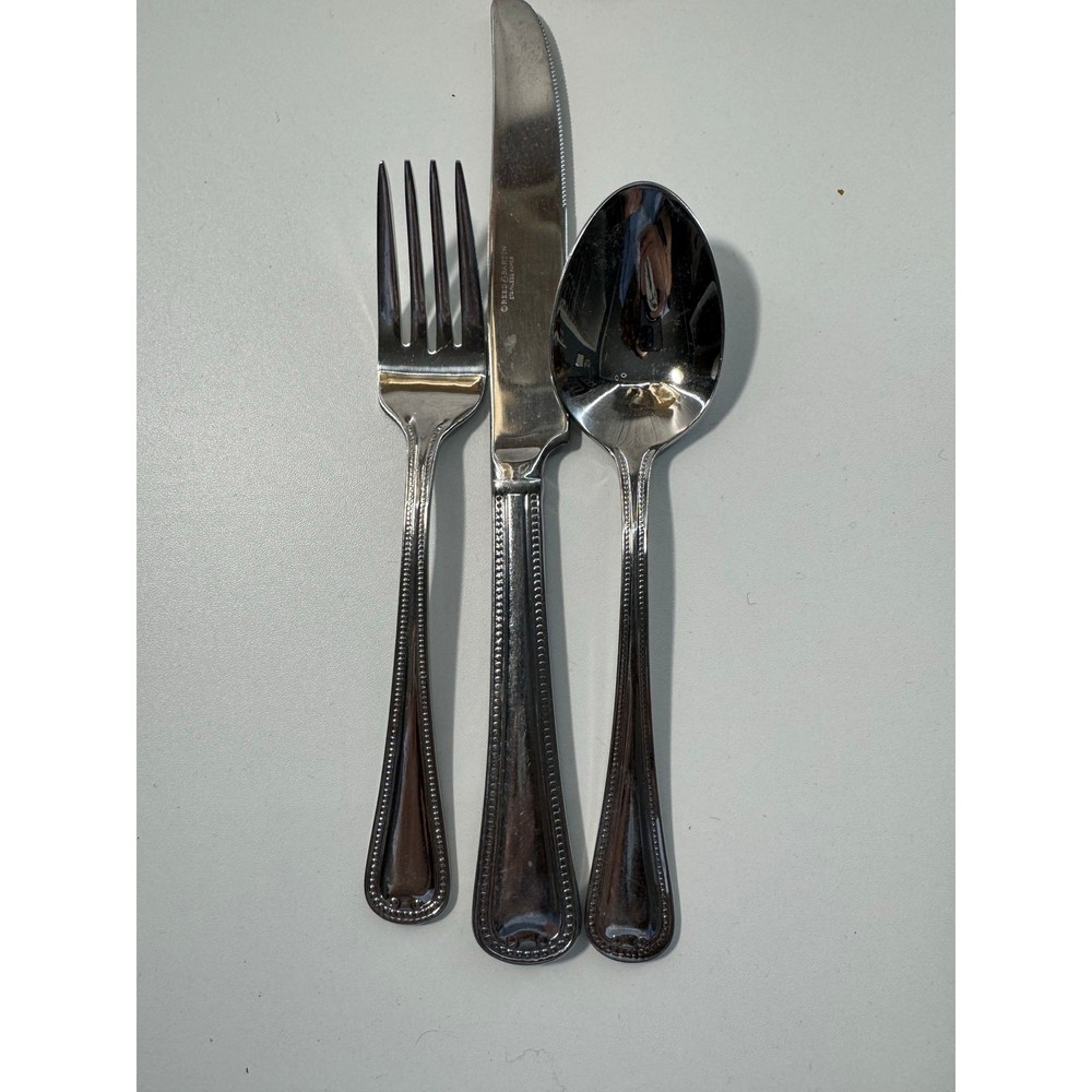 31 Pcs. Reed & Barton New Market Stainless Flatware Preowned
