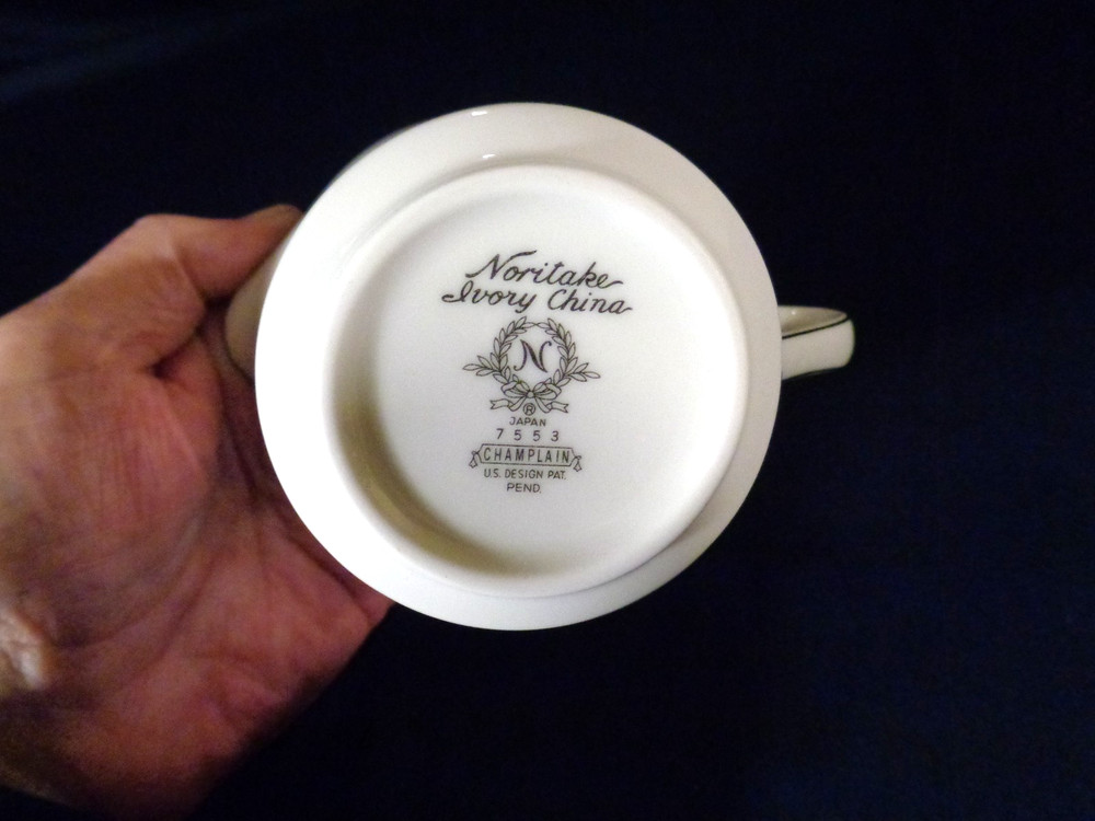 Noritake Champlain 7553 Cream and Sugar EC