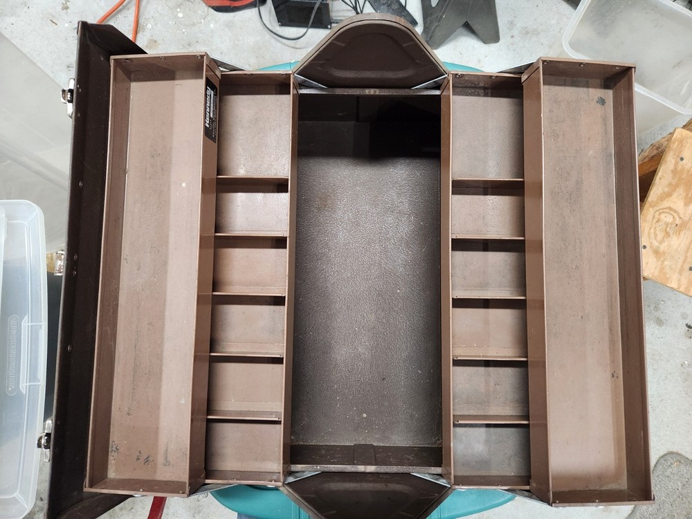 Vintage Kennedy 1017 Cantilever Tool Box