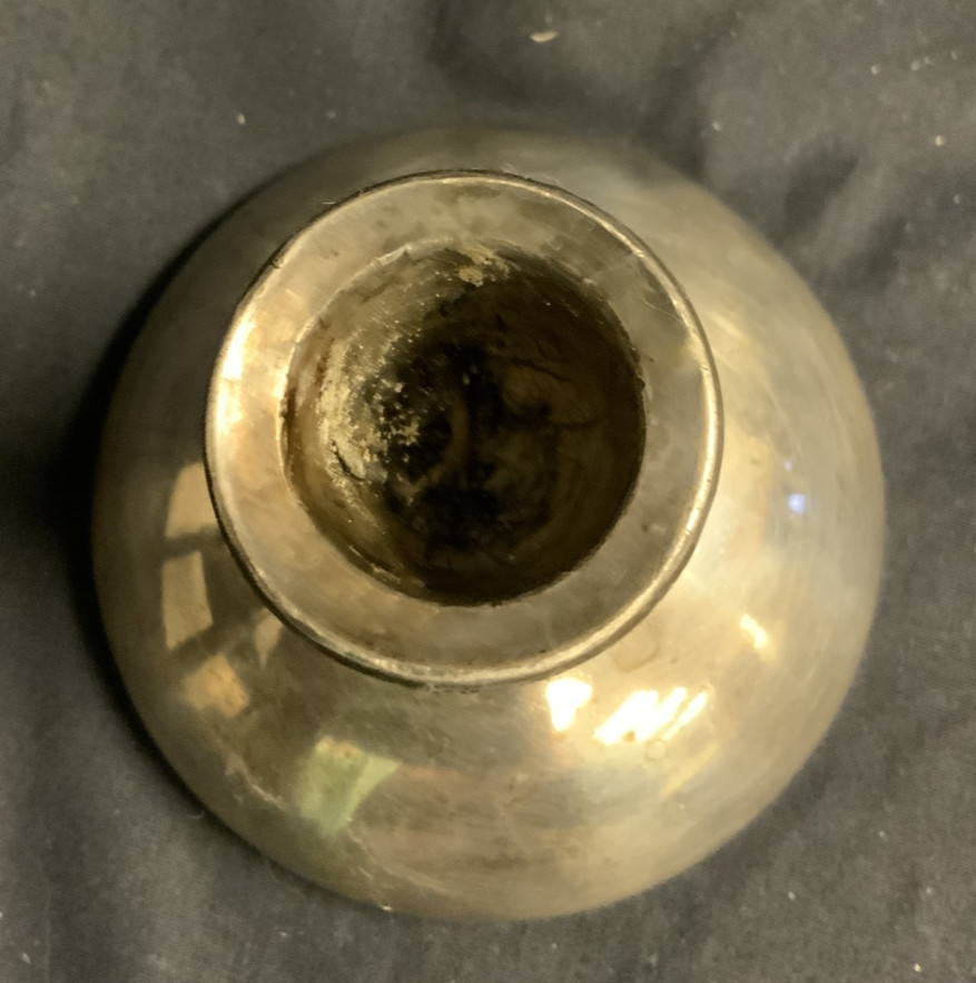 Single Oneida Silversmiths Silver plated candle holder 2.5”