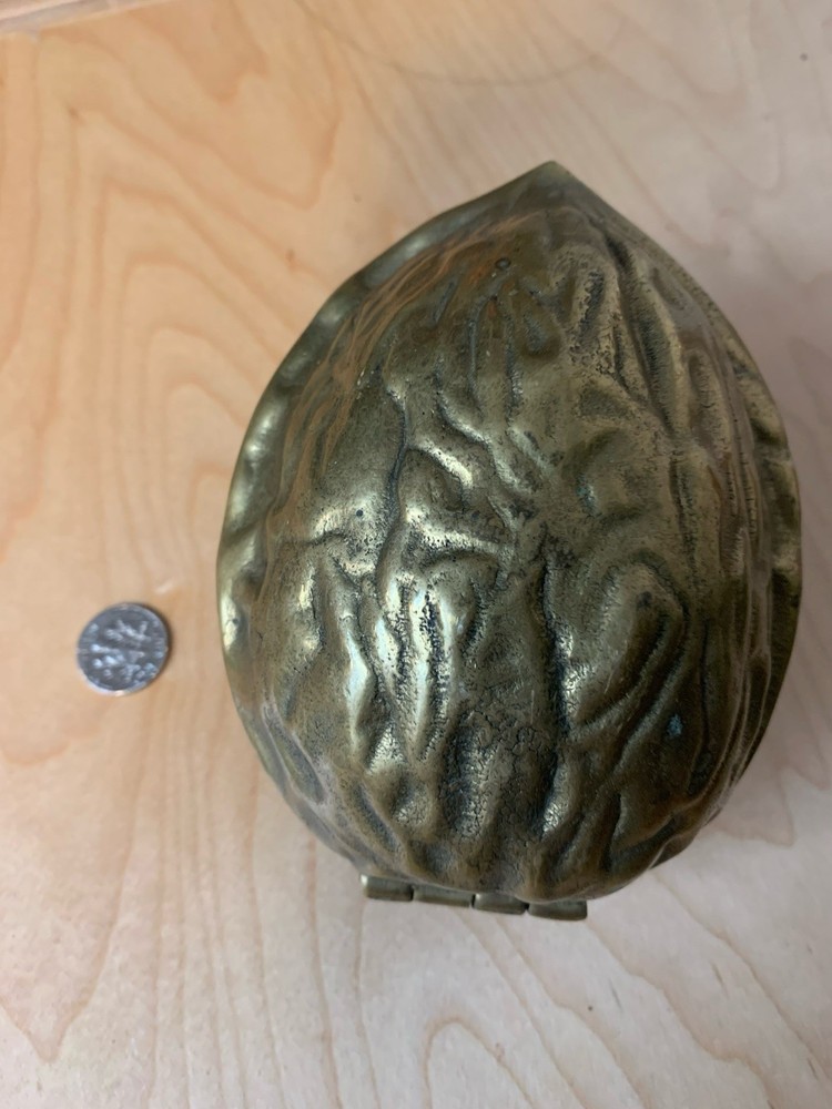 LARGE Walnut Shaped SOLID BRASS NUTCRACKER WALNUTS Opens To Crack Your Nuts 5”