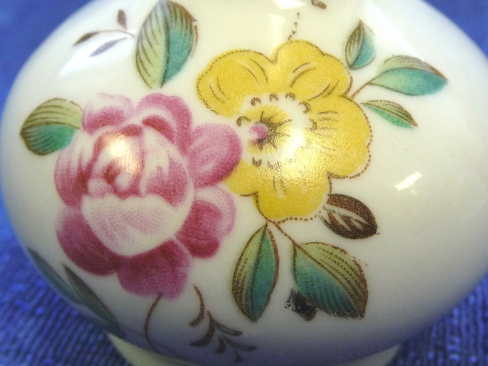 Bell Porcelain Bud Vase Rose Pattern Floral