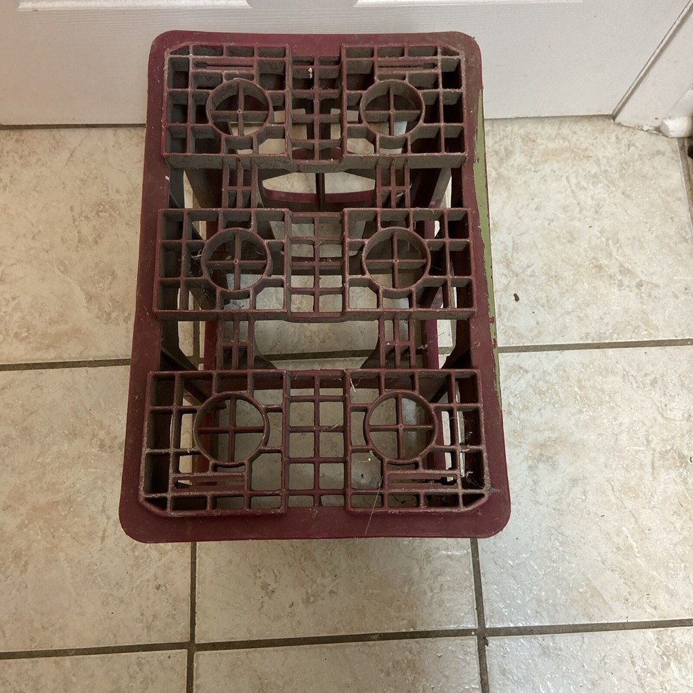 Dr Pepper Maroon/Red Plastic 2 Liter Bottle Carrier Case Crate