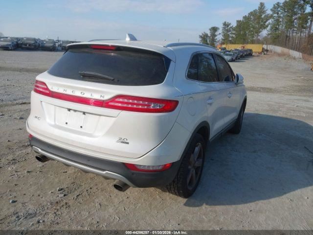 MKC 2015 Glove Box 5016896