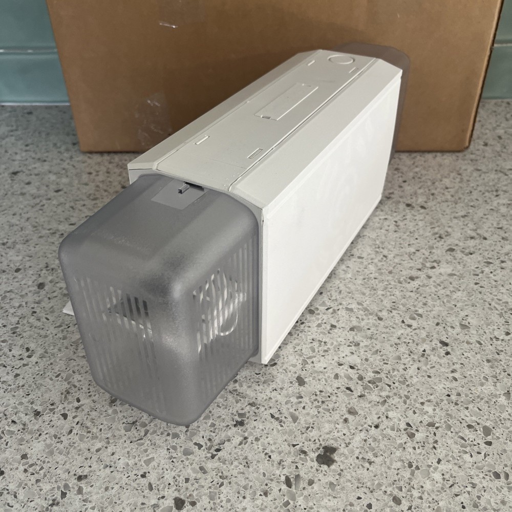 Lightolier Emergency Light E1 Series Model E118LT9W (Read Description)