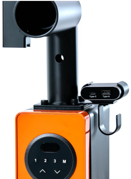 REMCO fast-charging USB port