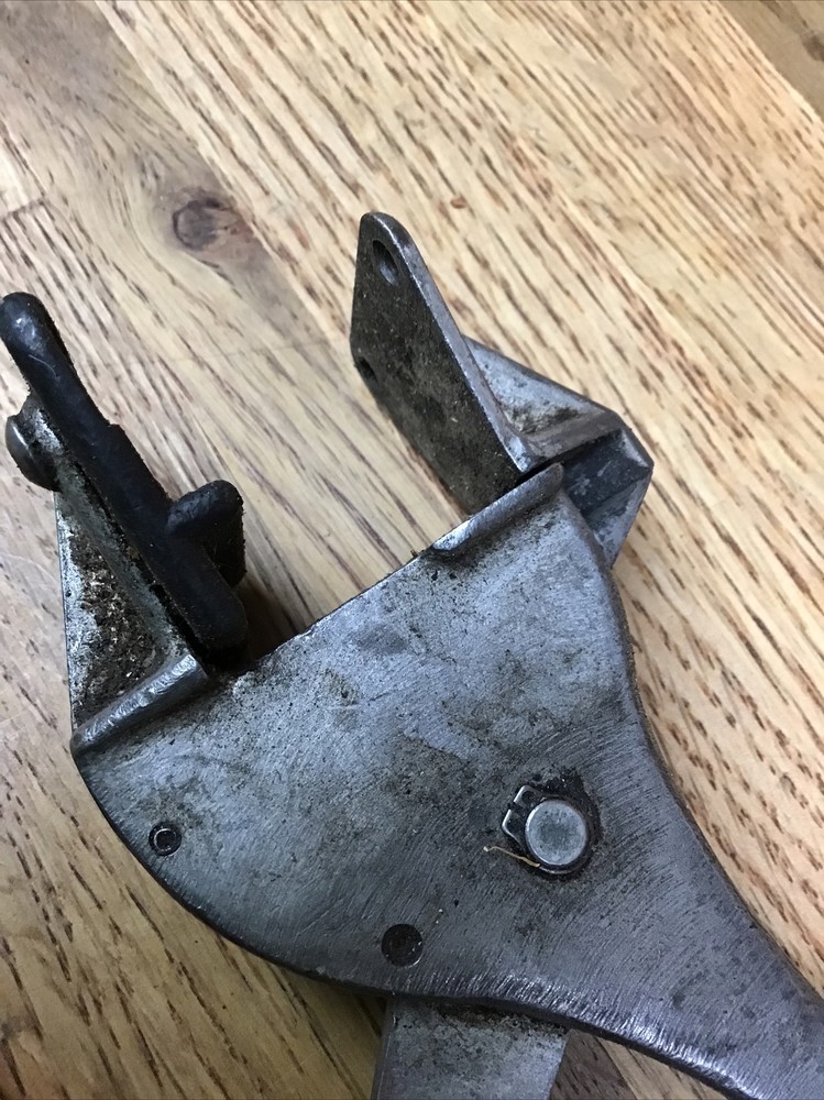 Jaws II 710 Hand Presser  