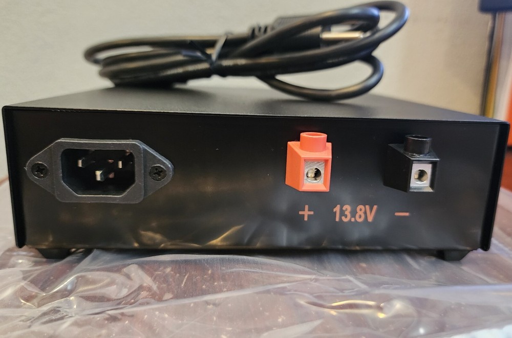 Samlex SEC 1212 Switching DC Power Supply
