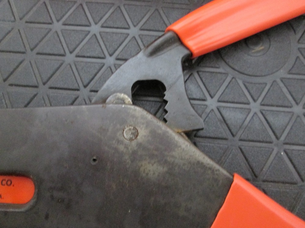 Thomas & Betts T&B WT540 Ratchet Crimp Tool Interchangeable Die Frame with case