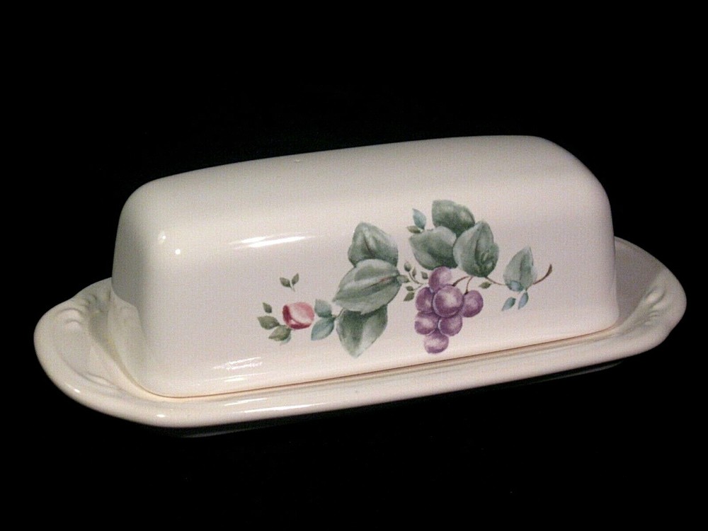 Pfaltzgraff Grapevine Butter Dish