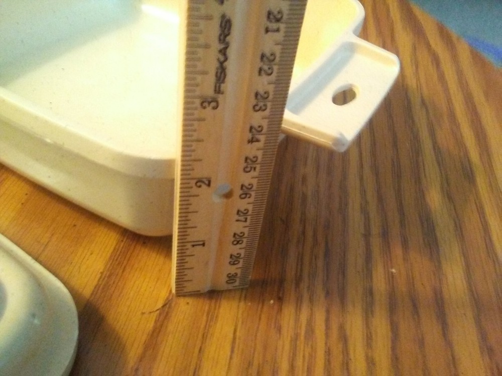 Littonware 1 Quart square microwave dish