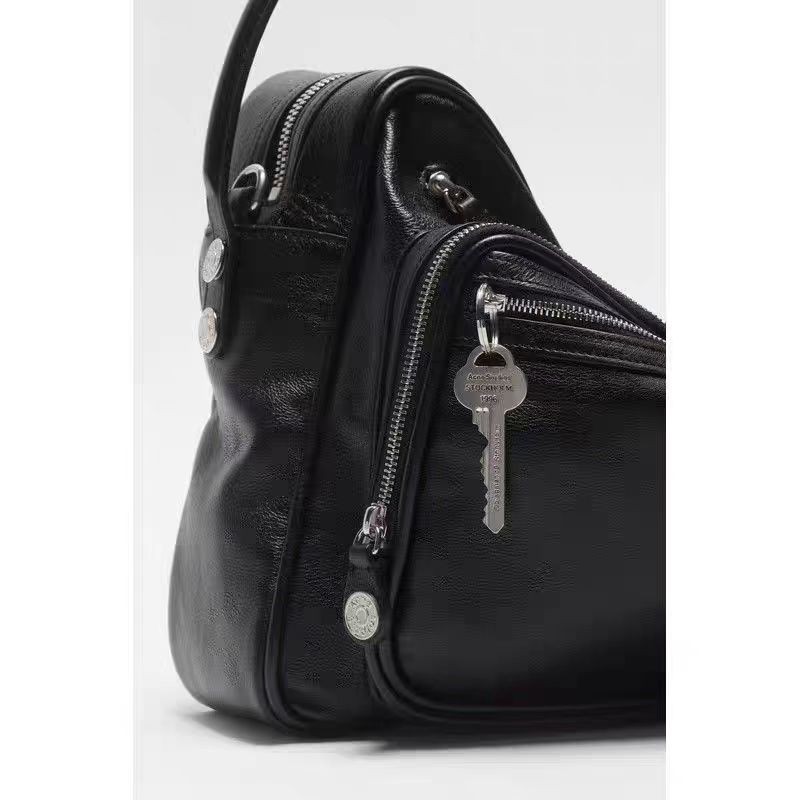 ACNE Studios CAMERO PARTY SHOULDER BAG Large Size