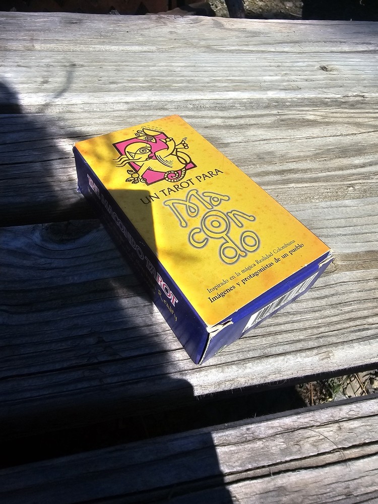 Un Tarot Para Macondo Tarot Deck OOP