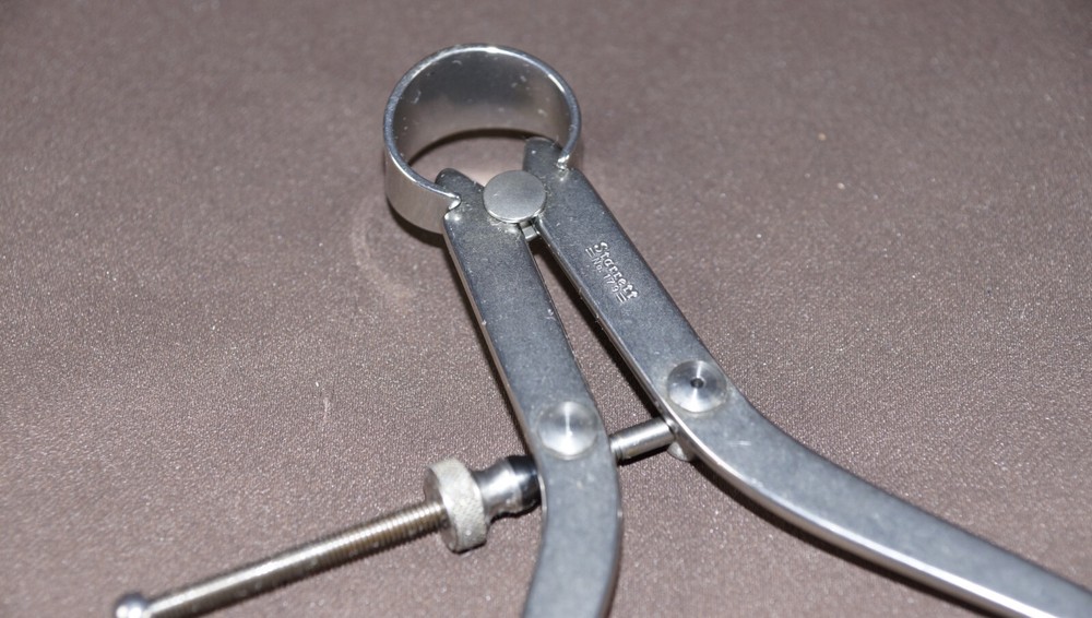 Starrett 179-6 Flat Leg Solid Nut Spring Joint Outside Caliper 6"