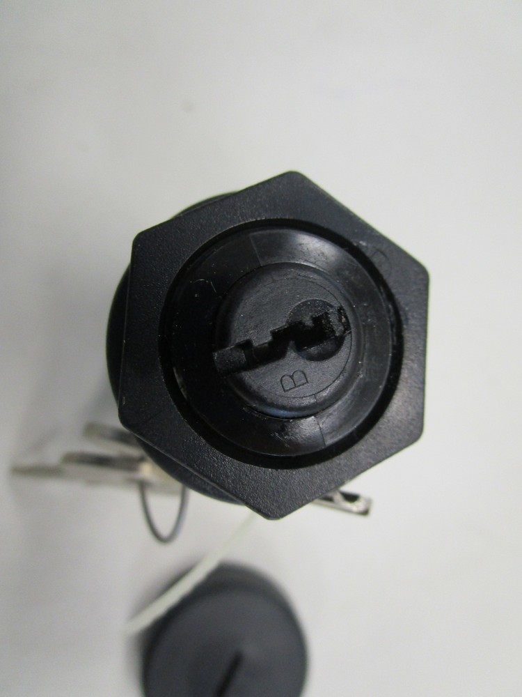 ON / OFF IGNITION SWITCH W/ KEYS BLACK MARINE BOAT