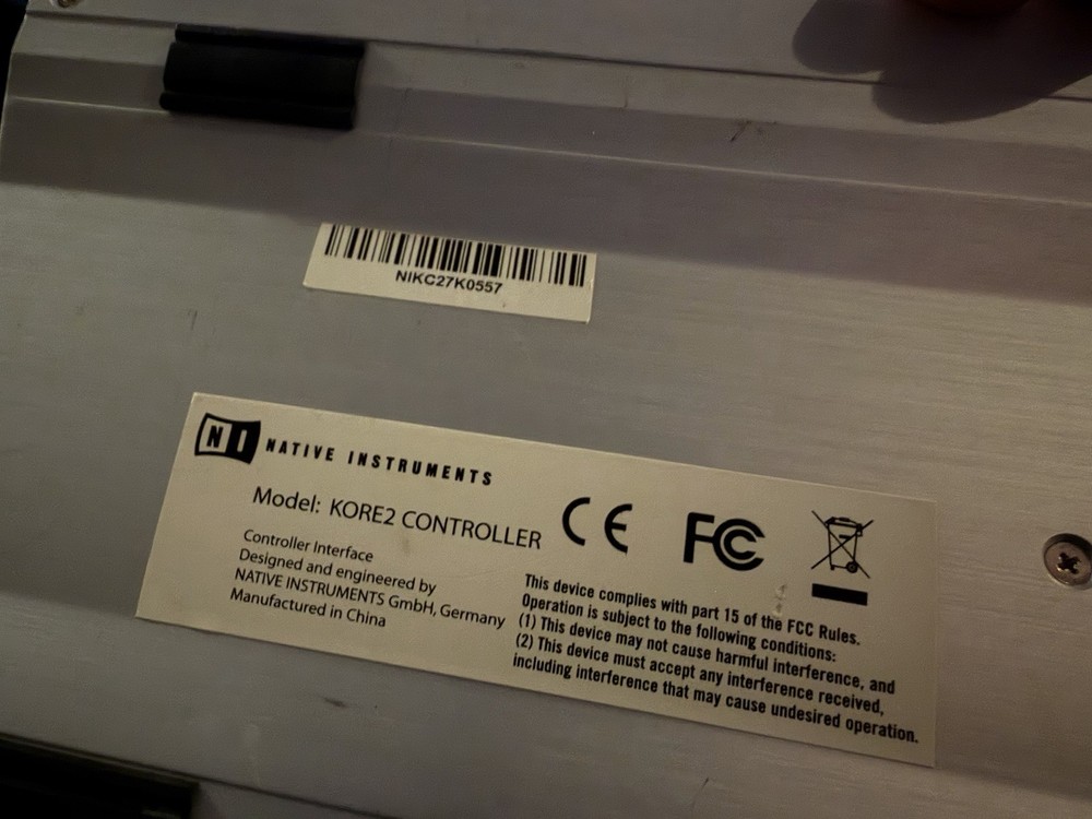 Native Instruments Kore 2 USB MIDI Controller