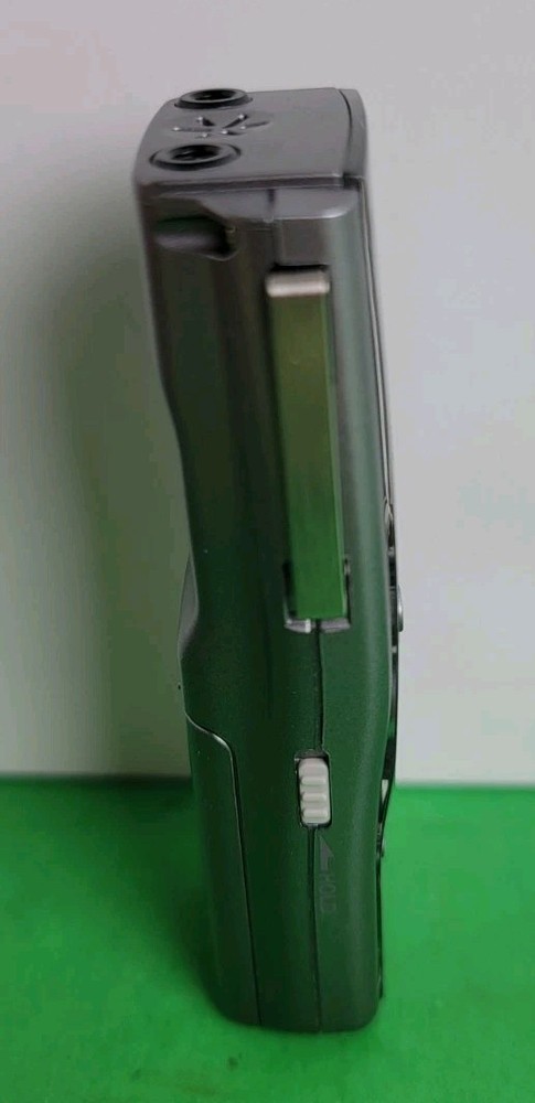 Olympus VN-960PC Handheld Digital Voice Recorder - Clean
