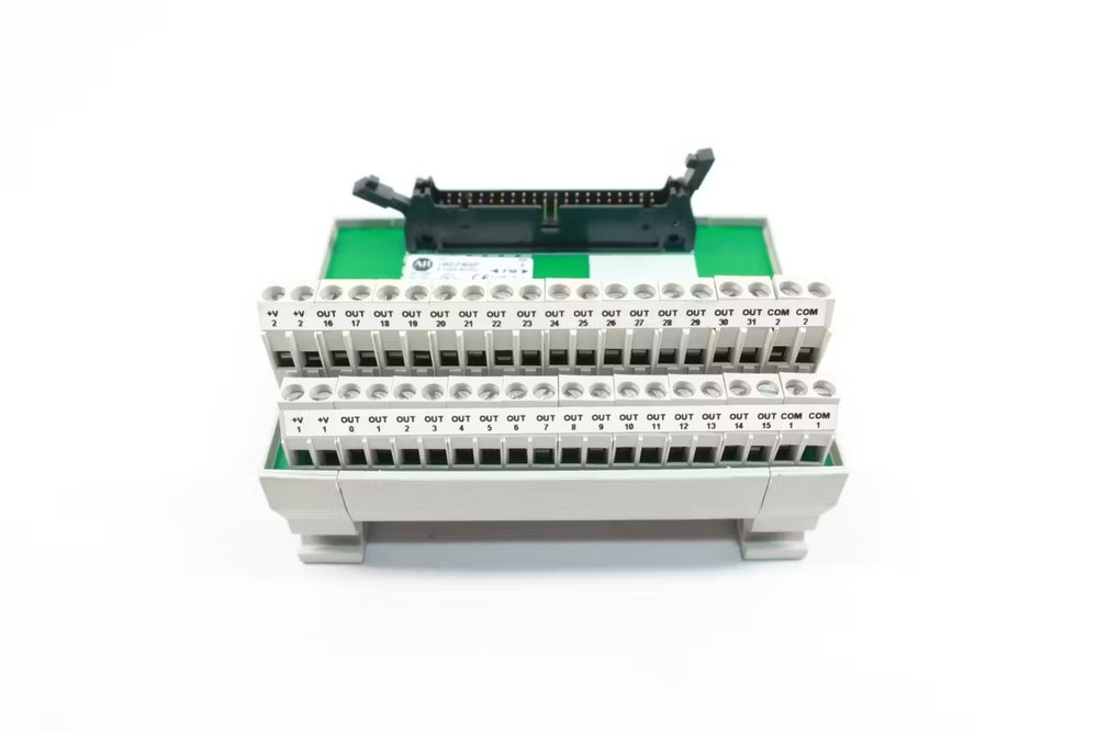 Allen Bradley 1492-IFM40F Interface Module Ser A