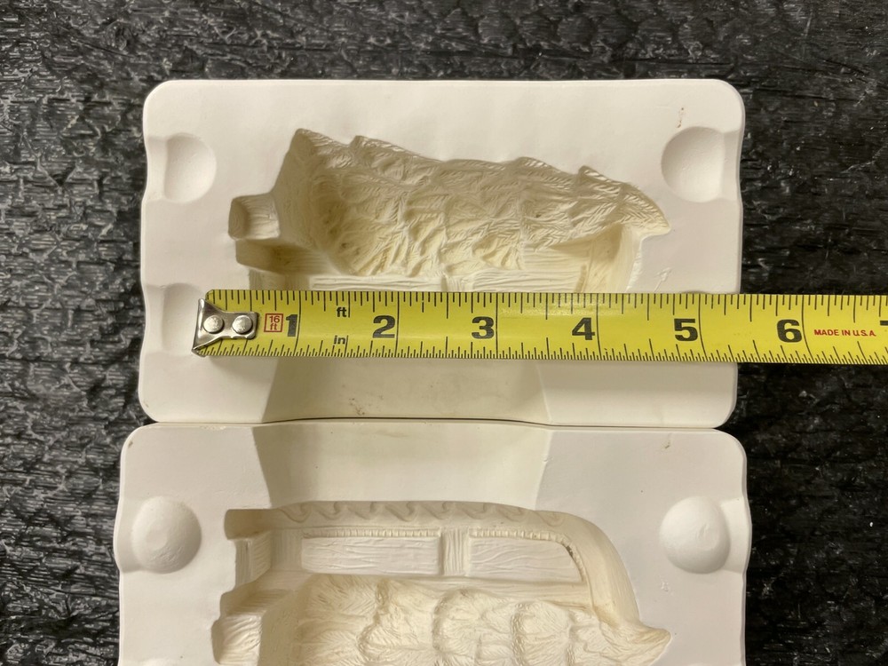 VINTAGE ALBERTA CERAMIC MOLD #1246 TREE ON SLED