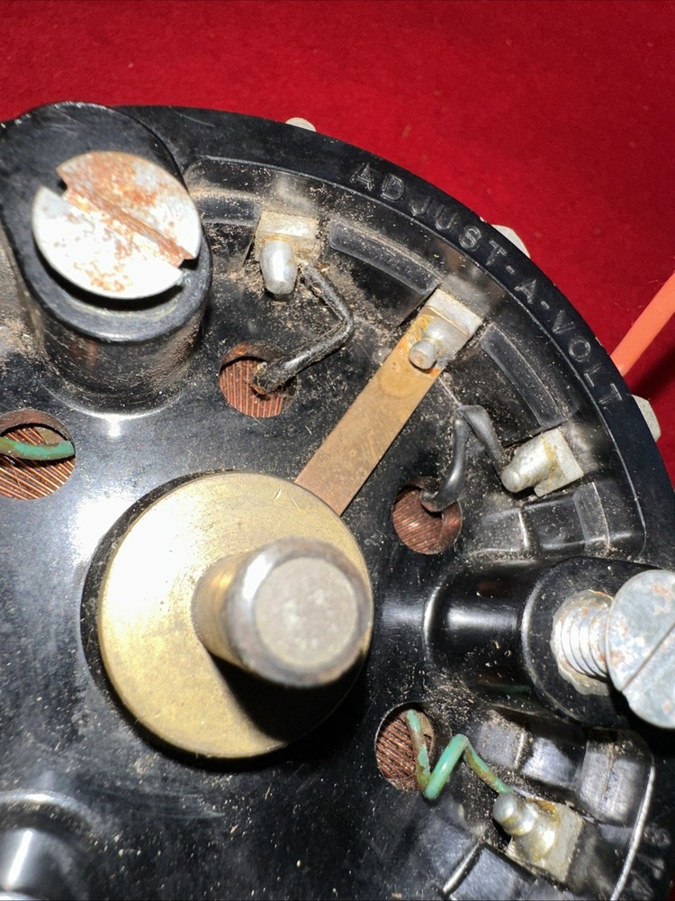 Vintage Adjust-a-Volt 300BU Variac Variable Auto Transformer