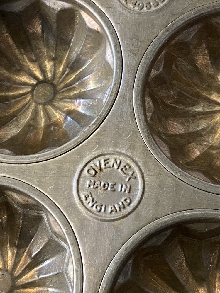 vintage bakeware set