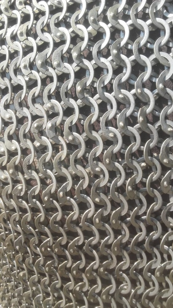 chainmail haubergeon 9mm flatring wedge riveted with solid rings