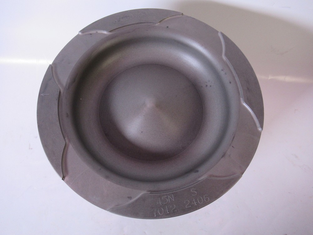 (1) New OPEN BOX for Cummins ENGINE PISTON 3638753